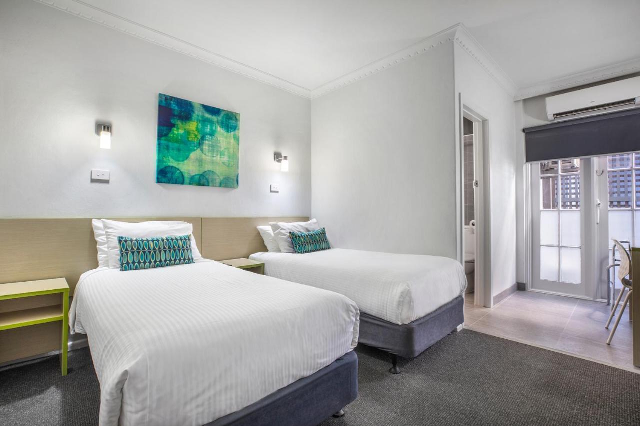 Nightcap At Skyways Hotel Melbourne Exterior photo