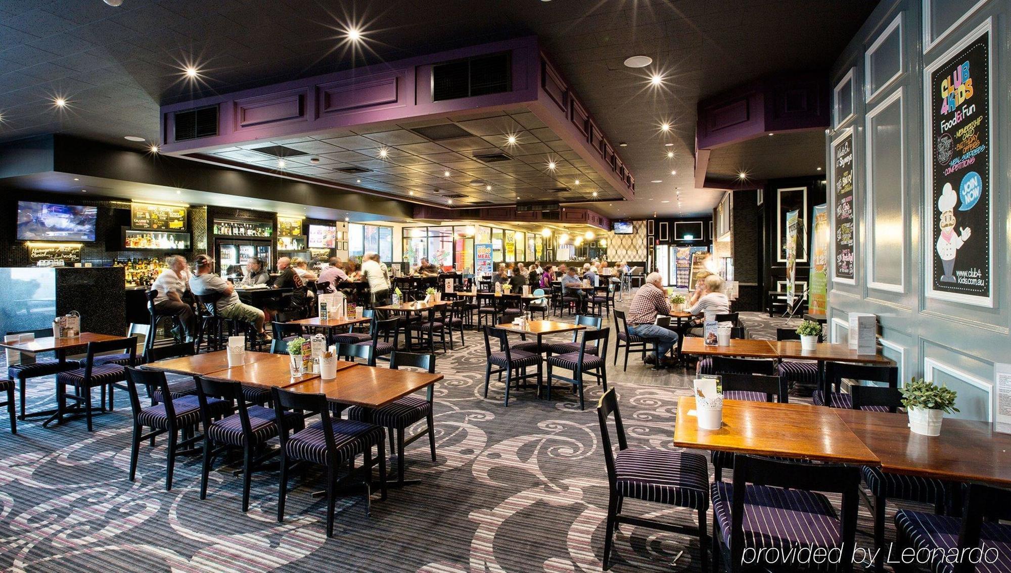 Nightcap At Skyways Hotel Melbourne Exterior photo